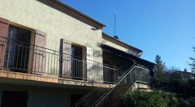 Le Drac De La Borie, Prenota Villa Mondragon Valchiusa