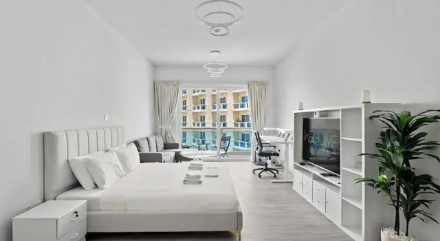 Студия Comfort WelHome - Greenery Apt for Modern Studio in Production City