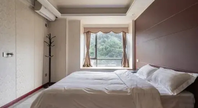 Люкс с 2 комнатами Pomegranate Huashan Hot Spring Villa