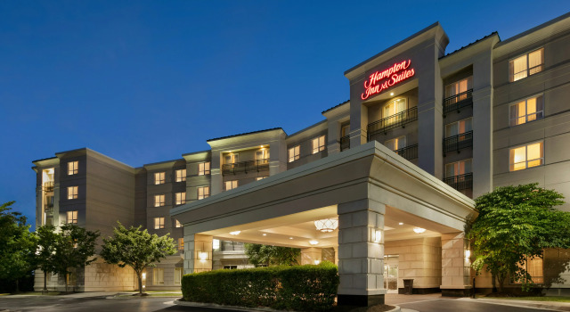 Hampton Inn & Suites Washington-Dulles International Airport
