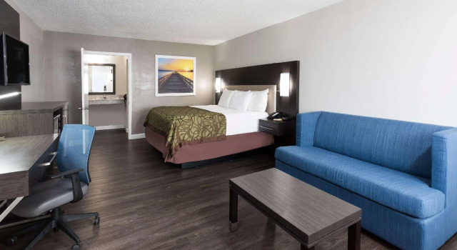 Двухместный номер Standard Days Inn by Wyndham Goose Creek