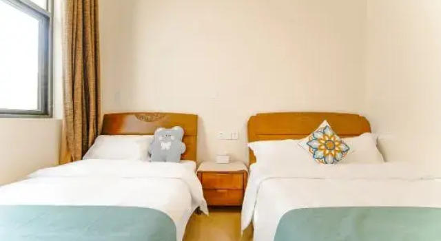 Люкс Comfort Dali Restaurant Yucheng Garden Secret Land Log Wind Leisure Resort Homestay (Bohai Branch)