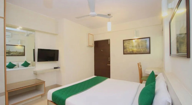 OYO 9418 Jade Springs Hotel, Prenota Hotel Hotel a Karnataka con piscina, Piscina