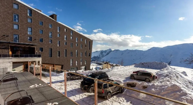 Cozy and Comfortable Apartment in Gudauri, Prenota Appartamento Hotel a Mtkheta-Mtianeti con parcheggio, Parcheggio