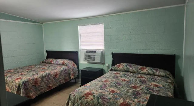 Четырёхместный номер Standard Bama Motel Mobile I-65 & US-90