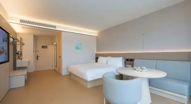 Suite Business JI Hotel (Ningbo Dongbu Xincheng Banji Baihuo)