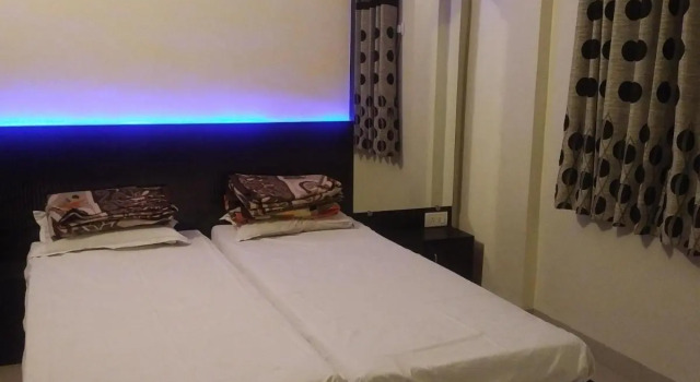 Hotel Rose Lodge, Забронировать Отель Отели штата Махараштры 3 звезды, 3*