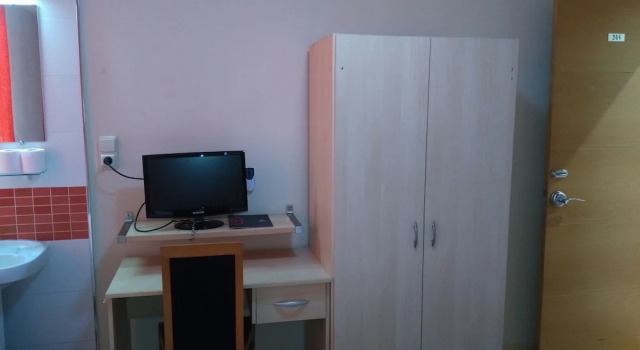 Четырёхместный номер Standard Hostal Falfes