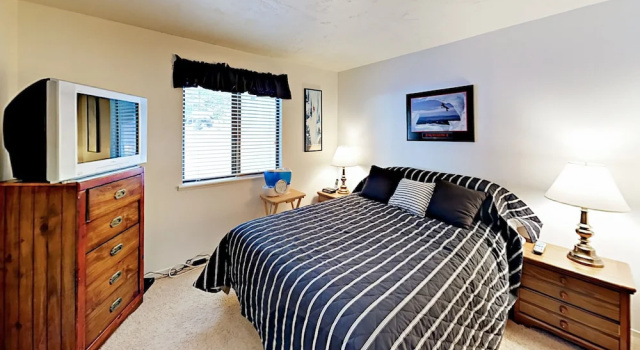 Katherine - 3 Br Townhouse