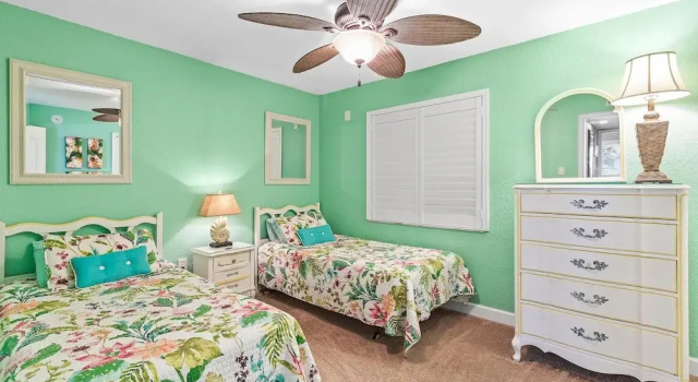 Ocean Reef Villas 207, Забронировать Отель Нью-Смирна-Бич Daytona Beach Area, рядом с Общественная объединённая методистская церковь Коронадо