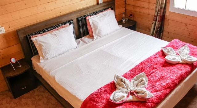 Alpine Huts, Забронировать Отель Спангмик 