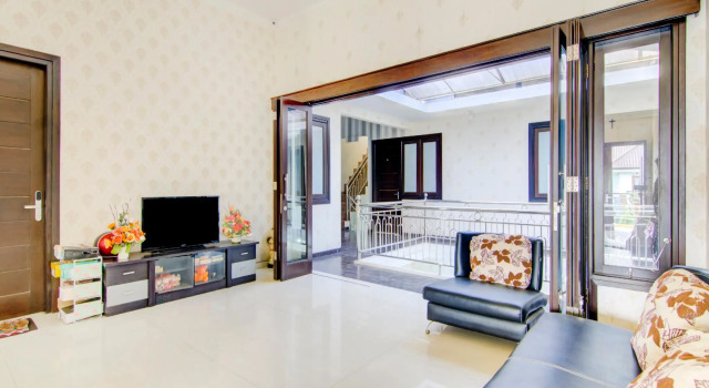 OYO 3861 Homestay Villa Tidar, Rezerwuj Willa Wille w Malang, w pobliżu Lembah Dieng Water Park, Willa