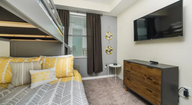 # 4751 Clock Tower Drive 303, Rezerwuj Hotel Hotele w Kissimmee z basenem, Basen