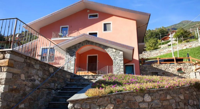 maison povil, Забронировать Отель Кар Валле д'Аоста
