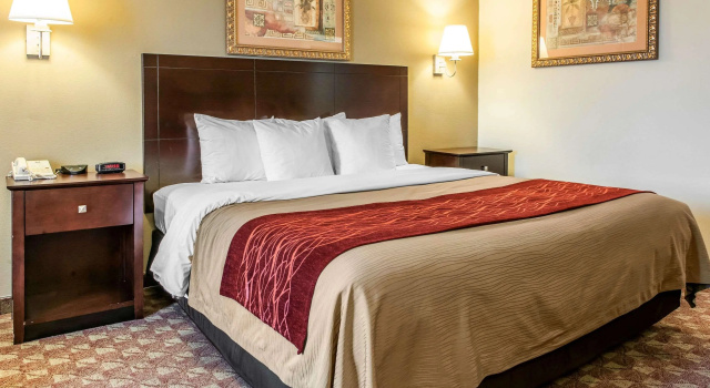 Quality Inn Defiance