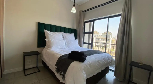 Modern 2-Bedroom Penthouse in Waterfall