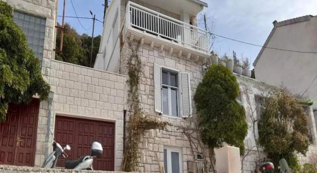 Apartment OM, Book Apartment Brac Island Omiš