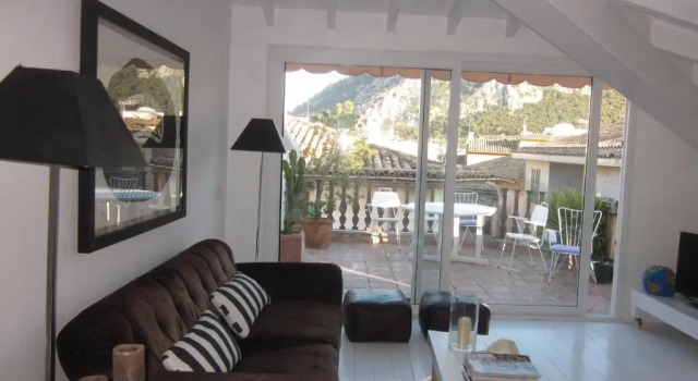 Апартаменты Montision Apartment