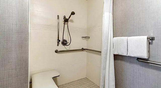 Четырёхместный люкс с 2 комнатами Residence Inn Sacramento Rancho Cordova