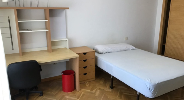 Residencias Universitarias Jose Luis 64, Забронировать Отель Вильянуэва-де-ла-Каньяда Провинция Мадрид