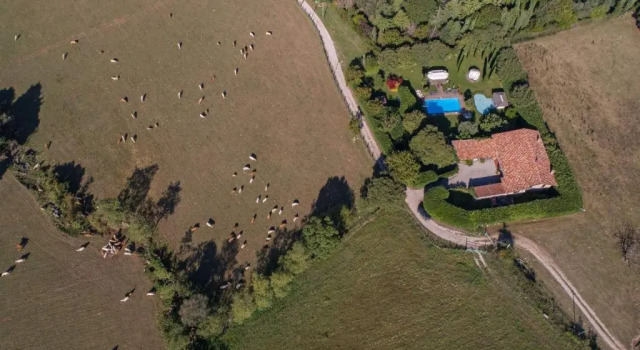Вилла Villa Ambrogia: large country manor with private pool next to golf course