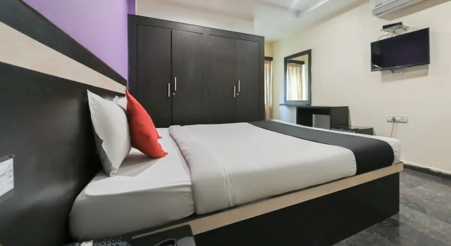 Hotel Royal Palms, 예약 호텔 Dundigal Telingana state