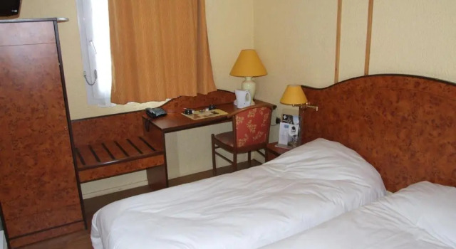 Двухместный номер Standard Logis Hôtel & Restaurant & Bar LE COTTAGE