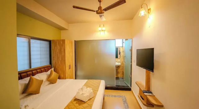 Номер Premier Atithyaa Hotel