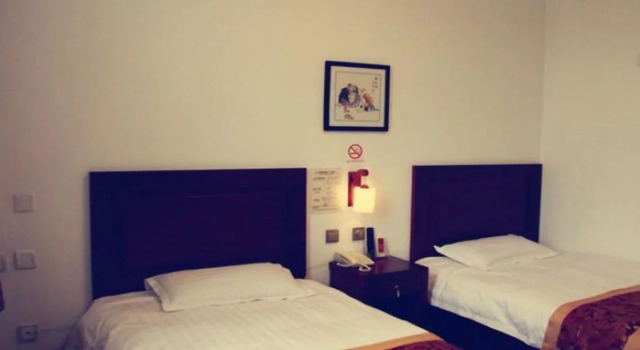 Hotel 66