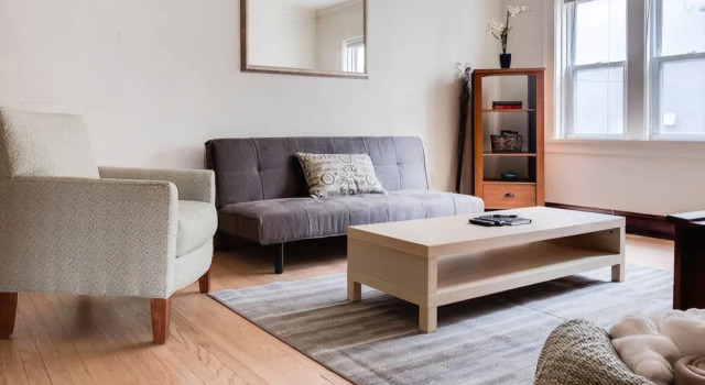 Large Beautiful One Bedroom on Brady St