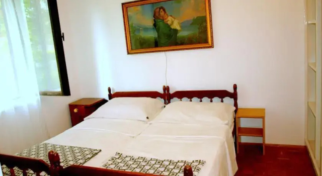 Holiday Home Pavić, Prenota Appartamento Hotel a Isole Quarnerine con parcheggio, Parcheggio