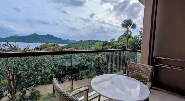 Standard cameră cu vedere la piscină Zuri Resort
