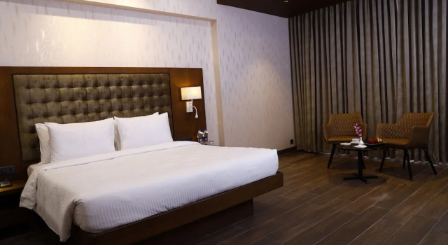 Deluxe Dvoulůžkový s manželskou postelí pokoj a výhledem na bazén Devka Beach Resort