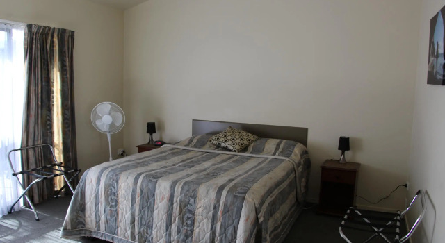 Peninsula Motel