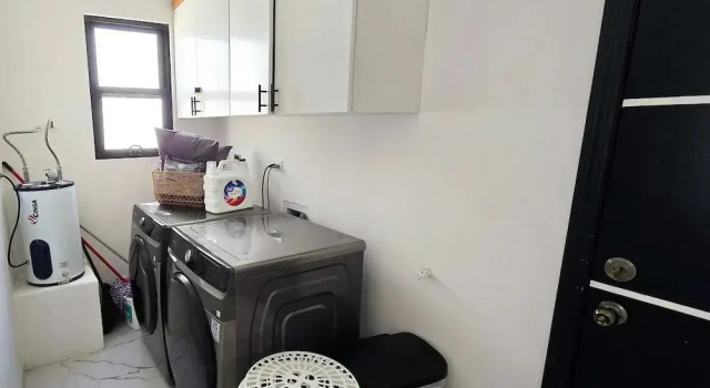 Коттедж Two Brand new Adjacent Properties With Private Pool