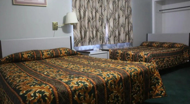 Четырёхместный номер Standard Thunderchief Inn