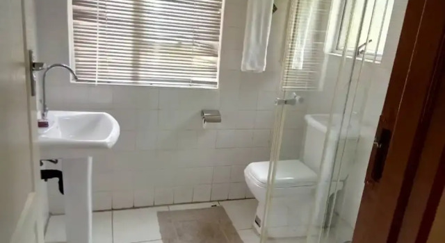 Номер Comfort Tasha Lodge and Tours
