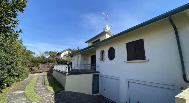 Beautiful Villa With Large Outdoor in Isola Albarella