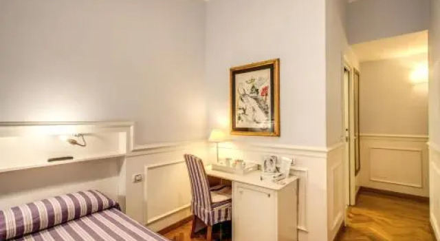 Residenza Italia nel Quartiere Monti, Забронировать Апартаменты/квартира Рим Лацио, рядом с Посольство США в Риме