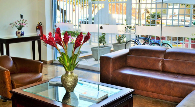 Hotel Andesmar, Забронировать Отель Отели в центре Мирафлореса, в центре