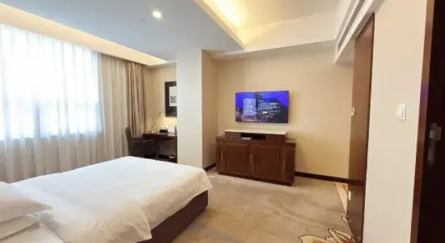 Семейный люкс Superior Shanghai Yuehua Hotel