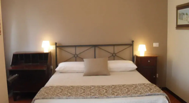 Casa Santolina B&B, Rezervați Bed and Breakfast Hoteluri în Lazio cu parcare, Parcare