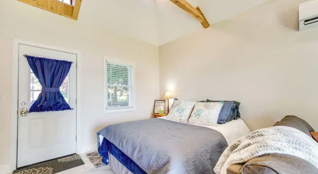 Serene Riverfront St. Clair Studio: Walk to Dtwn!, Rezerwuj Hotel St. Clair Michigan