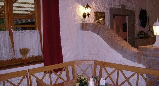 Gästehaus Hotel Pension & Heuriger Gmoana, Rezervasyon Otel Sankt Valentin 