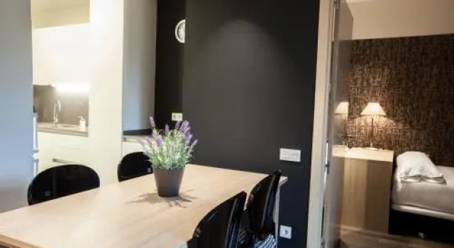 Apartment Consell de Cent, Забронировать Апартаменты/квартира Эшампле Барселона, рядом с Eixample Theatre