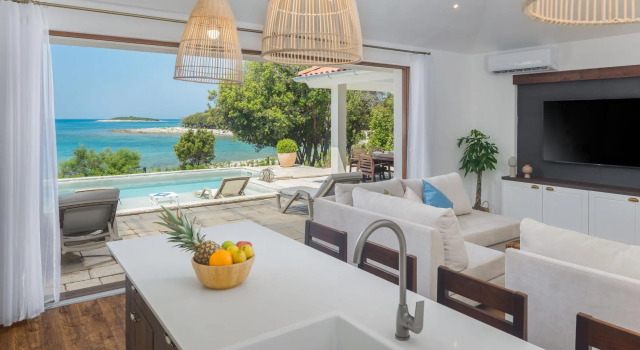 Porto Bus Beachfront 1, Забронировать Отель Барбарига Rovinj Riviera