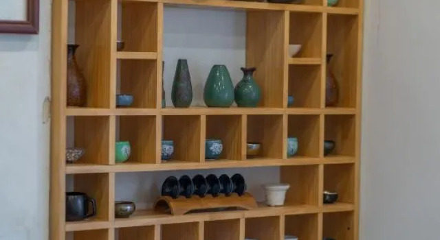 Shitouji.Guanshan Xiaoju B&B (the Old Town of Lijiang Dashuiche Store), Забронировать Отель «постель и завтрак» Отели Лицзян 3 звезды, рядом с Улица Сквер-стрит Древнего города Даянь, 3*