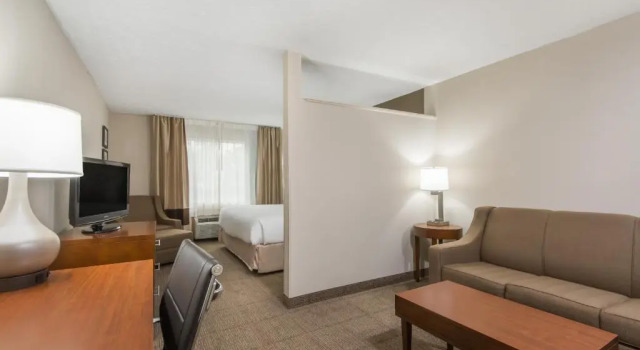 Двухместный полулюкс Wyndham Garden Hotel Cross Lanes Charleston
