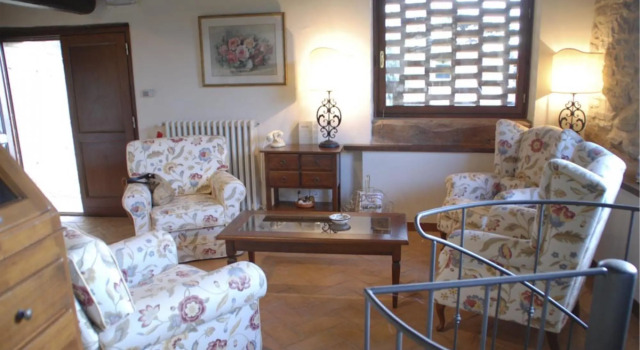 Independent Residence Ideal for Groups up to 22 Guests in the Countryside of Mugello-magnolia e Camelia