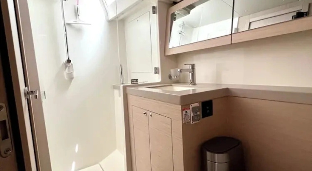 Коттедж Dream Holiday on a Luxurious Sailing Yacht